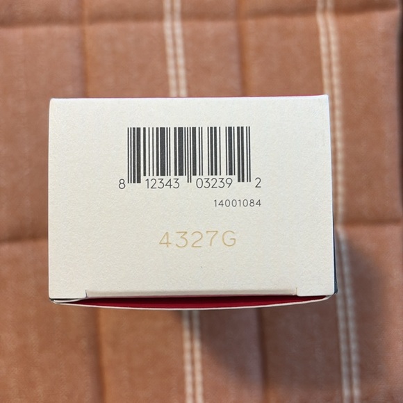 Drunk Elephant A-Passioni™ Retinol Cream - Picture 6 of 7